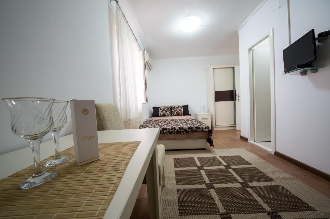 Apartments Pavicevic Tivat Quarto foto