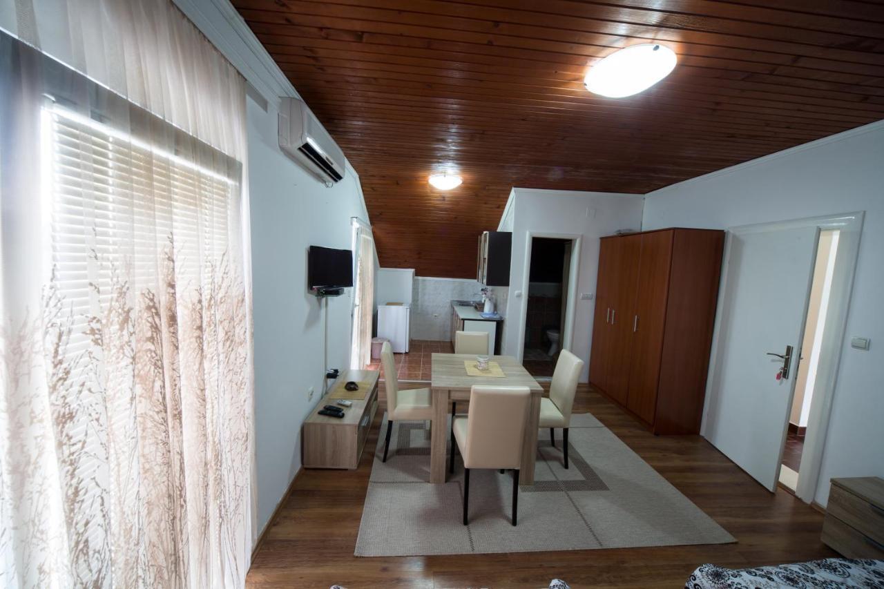 Apartments Pavicevic Tivat Quarto foto