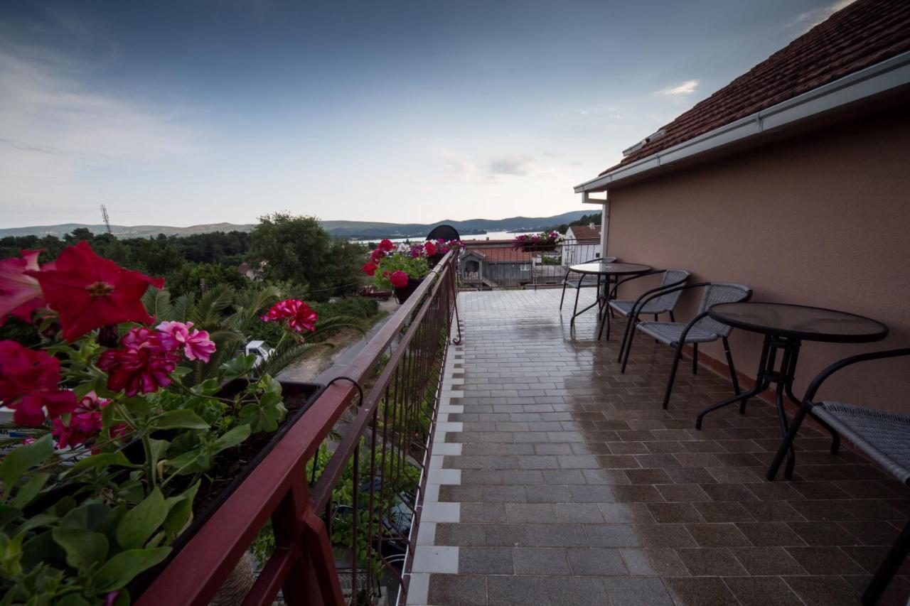Apartments Pavicevic Tivat Quarto foto
